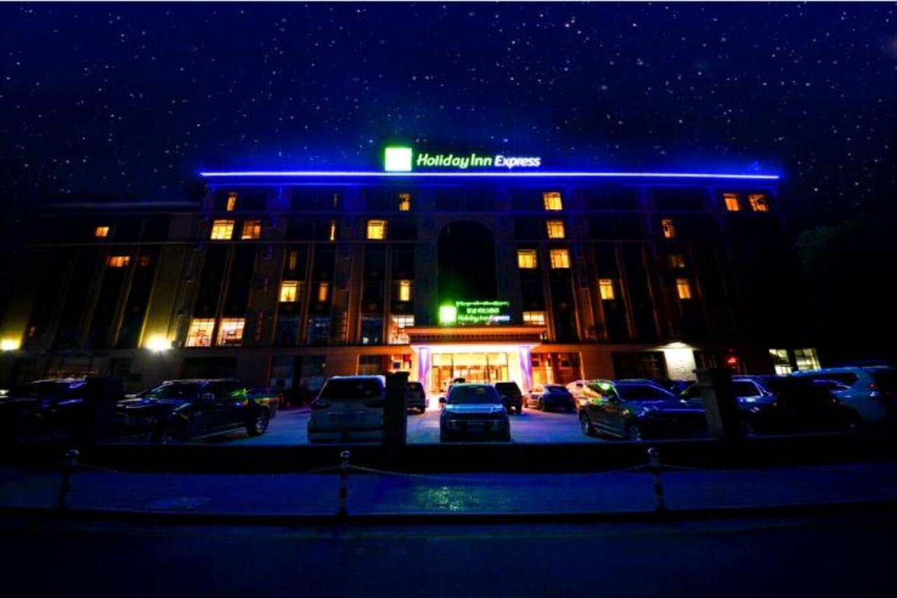 Holiday Inn Express Lhasa Potala Palace, An Ihg Hotel Dış mekan fotoğraf