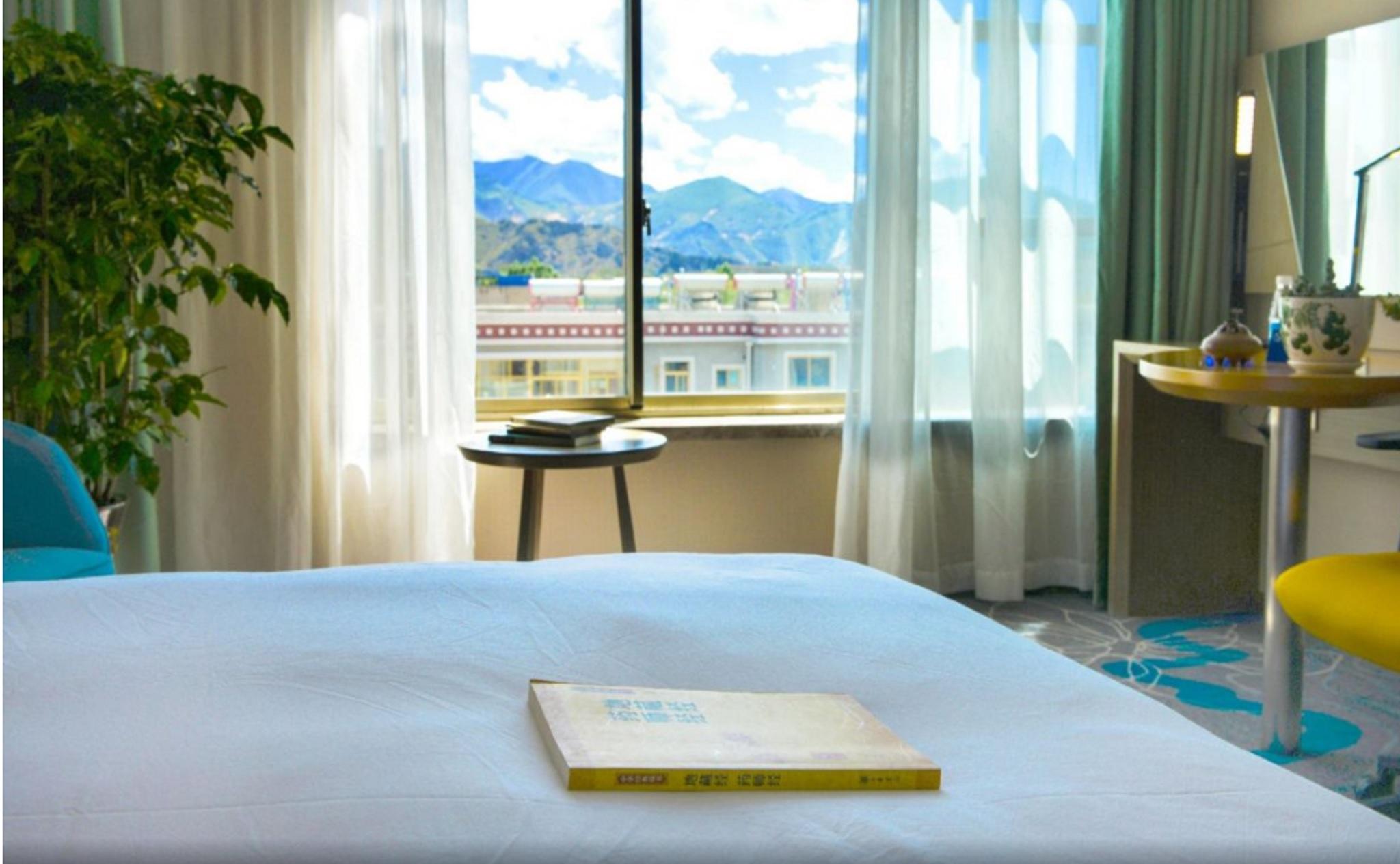 Holiday Inn Express Lhasa Potala Palace, An Ihg Hotel Dış mekan fotoğraf