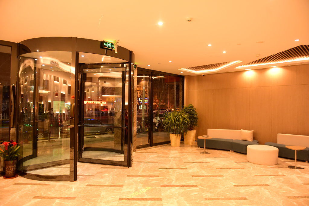 Holiday Inn Express Lhasa Potala Palace, An Ihg Hotel Dış mekan fotoğraf