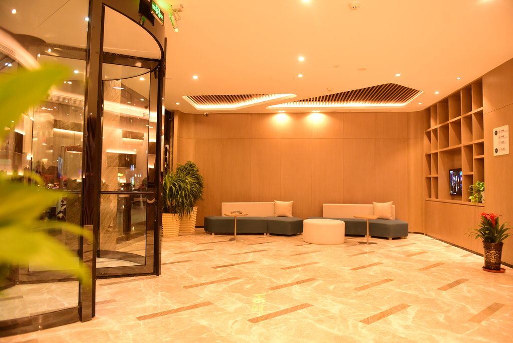 Holiday Inn Express Lhasa Potala Palace, An Ihg Hotel Dış mekan fotoğraf